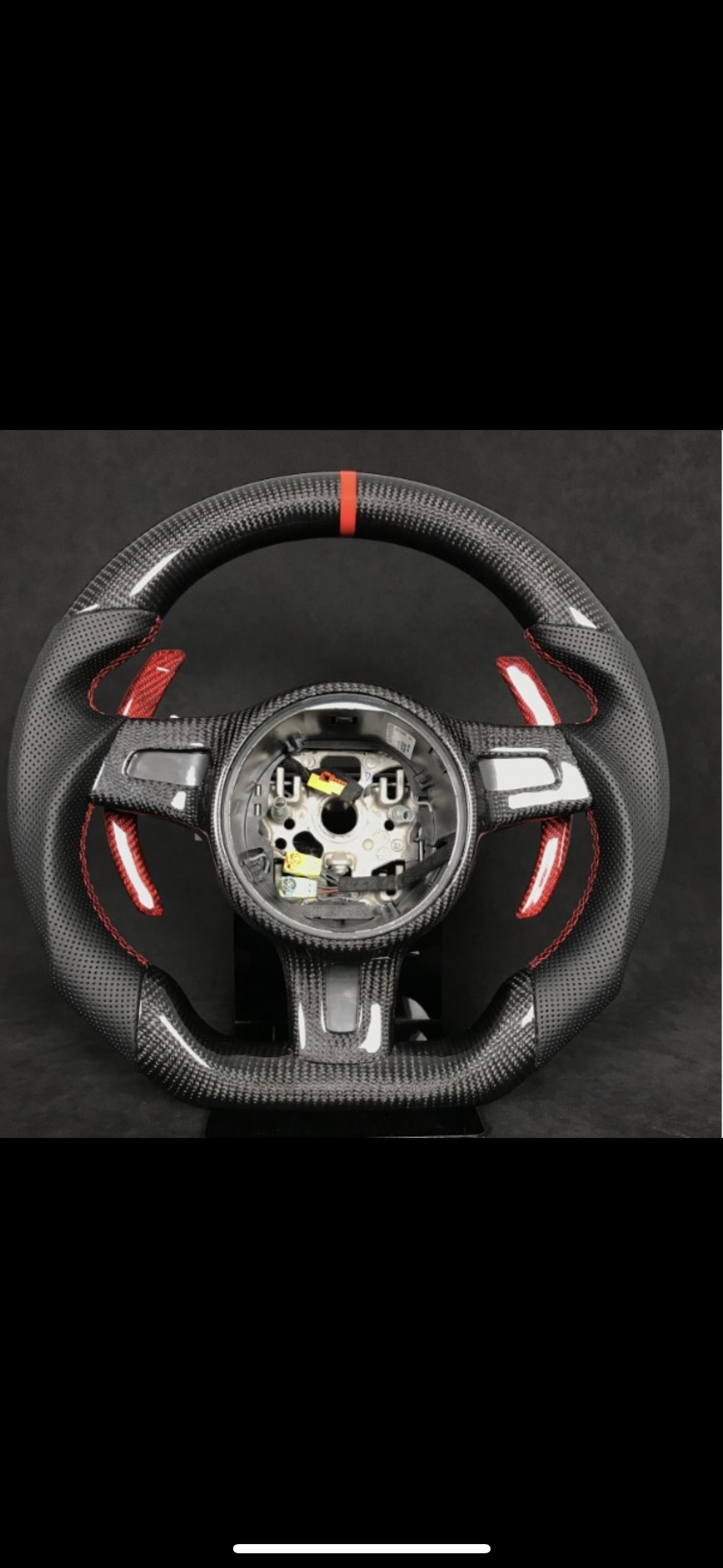 Porsche Cayenne Turbo S 2012
Sport Shape Custom Carbon Fibre Steering Wheel